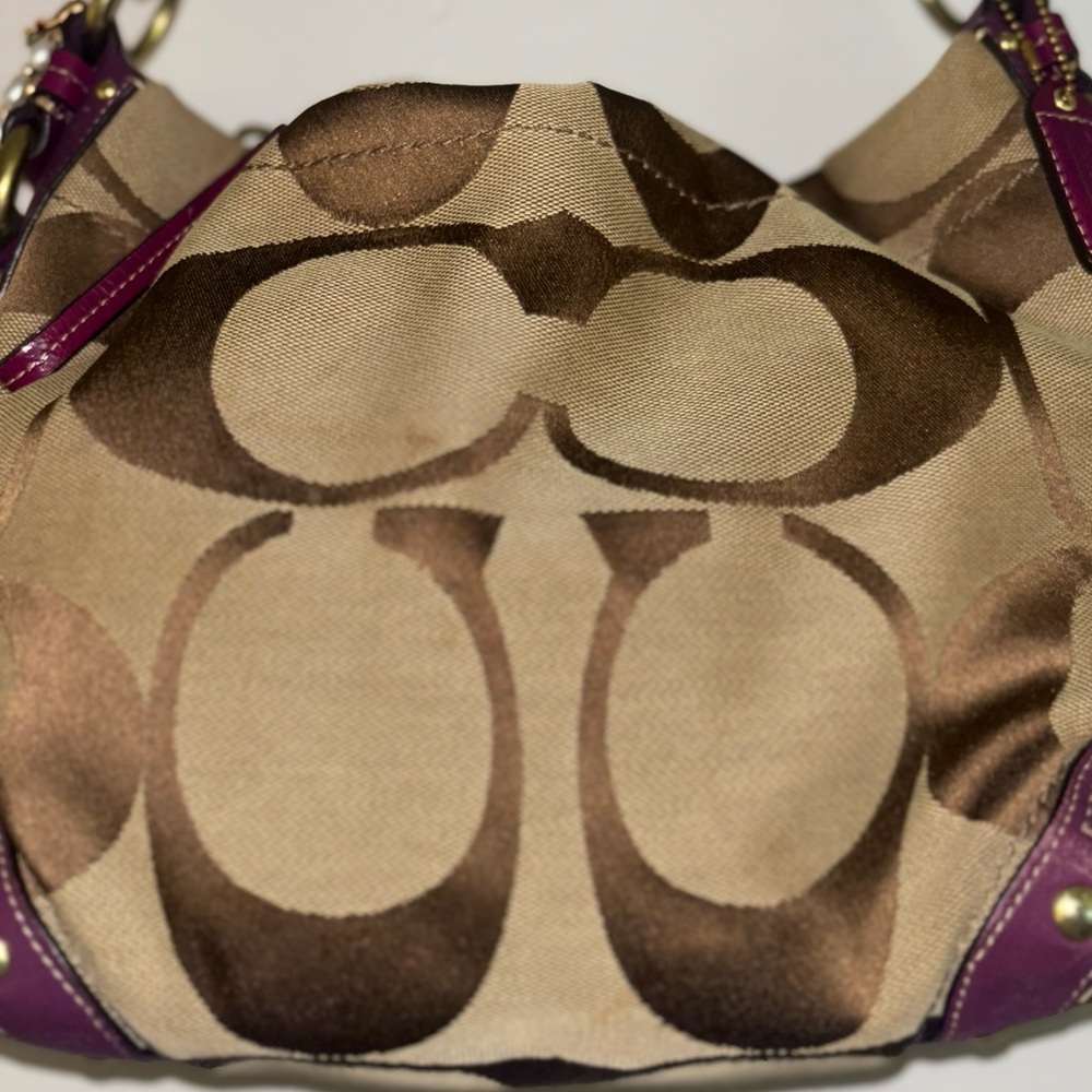 burgundy coach carly shoulder bag - Picture 6 of 7